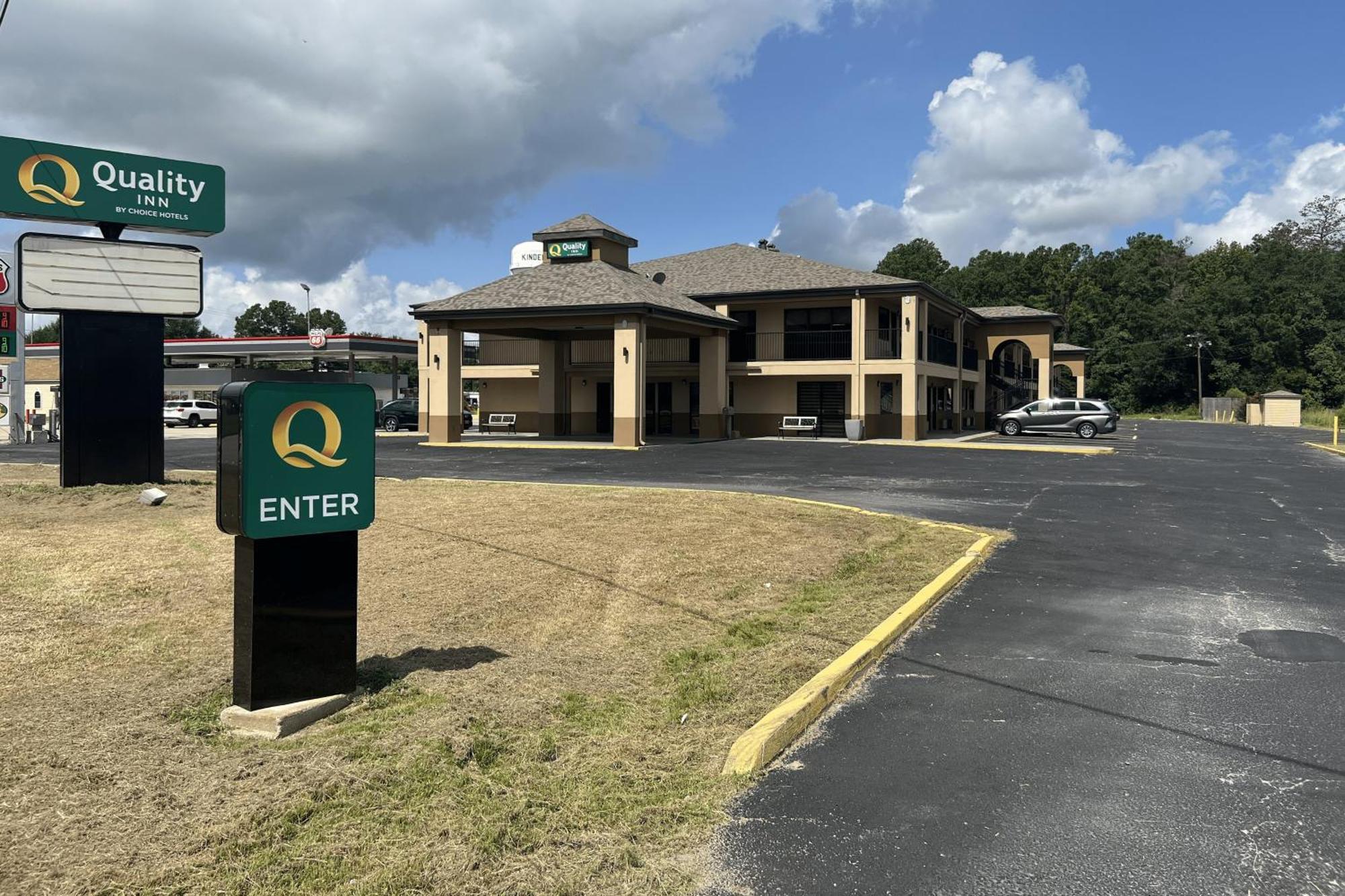 Quality Inn Kinder Exterior photo